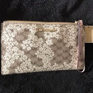 Michael Kors LG Zip Clutch Wristlet
